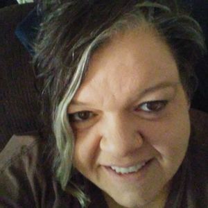 Meet your Posher, Cynthia